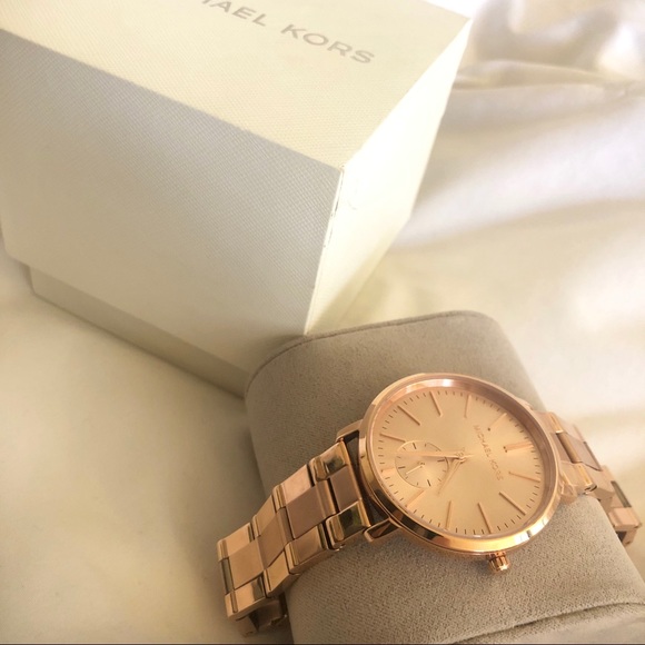 Michael Kors Watch - Picture 5 of 6